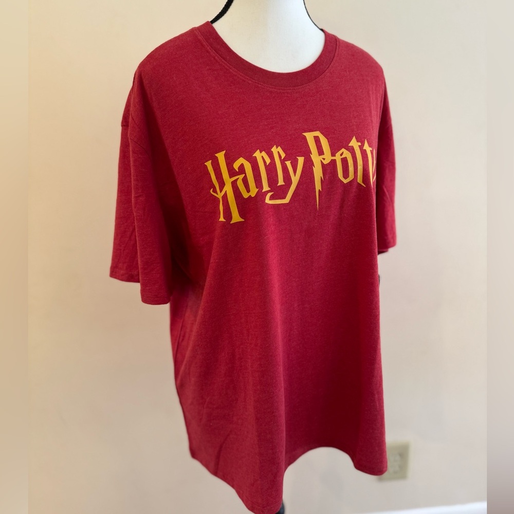 Universal Harry Potter Short Sleeve T-shirt - Picture 2 of 4